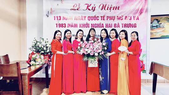 <a href="/tin-hoat-dong-cong-doan/cong-tac-nu-cong" title="Công tác nữ công" rel="dofollow">Công tác nữ công</a>