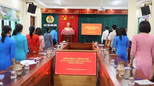 <a href="/tin-hoat-dong-cong-doan/tuyen-truyen-giao-duc" title="Tuyên truyền, giáo dục" rel="dofollow">Tuyên truyền, giáo dục</a>